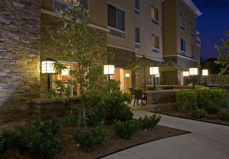 Fairfield Inn And Suites By Marriott Montgomery Eastchase Exterior photo