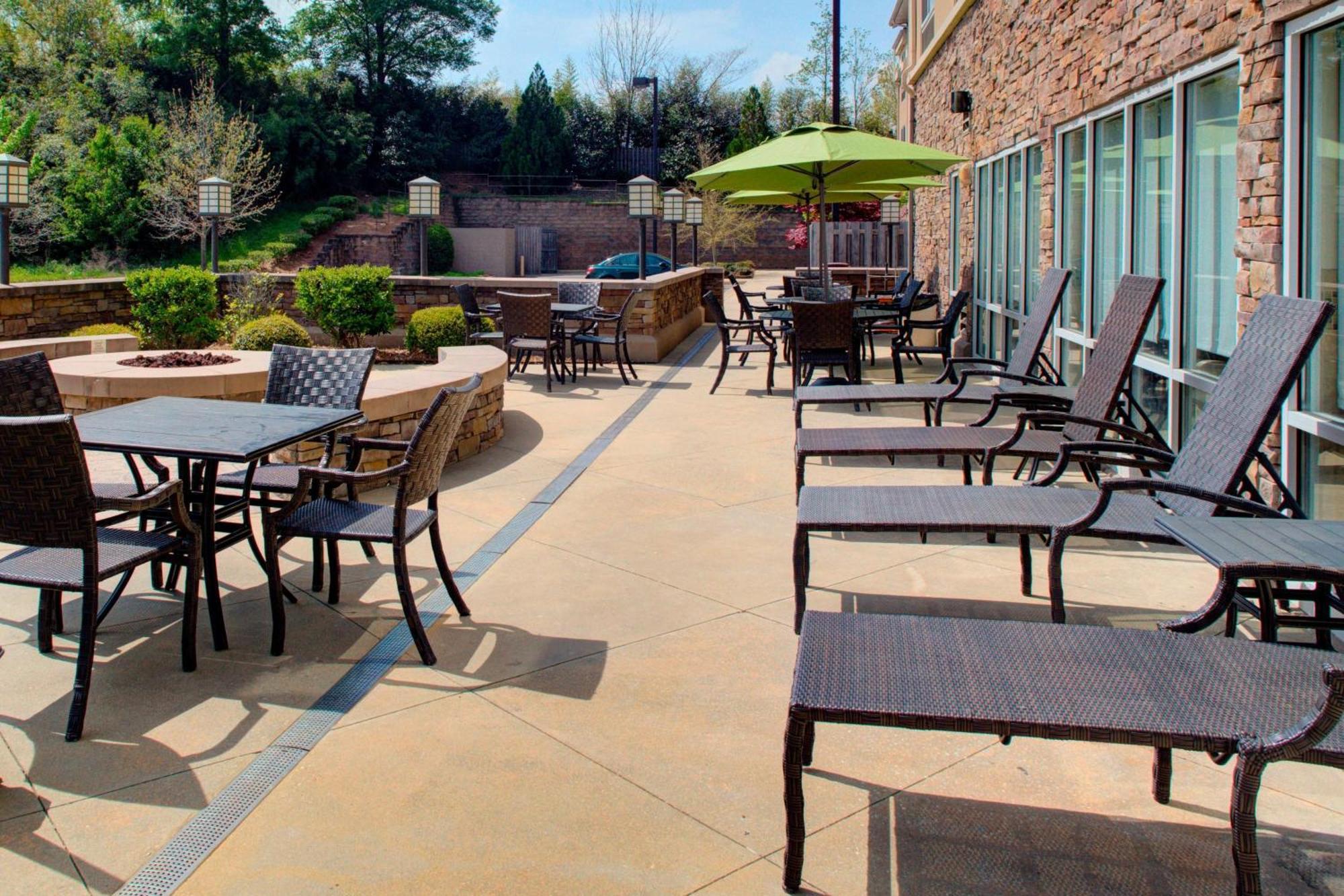 Fairfield Inn And Suites By Marriott Montgomery Eastchase Exterior photo